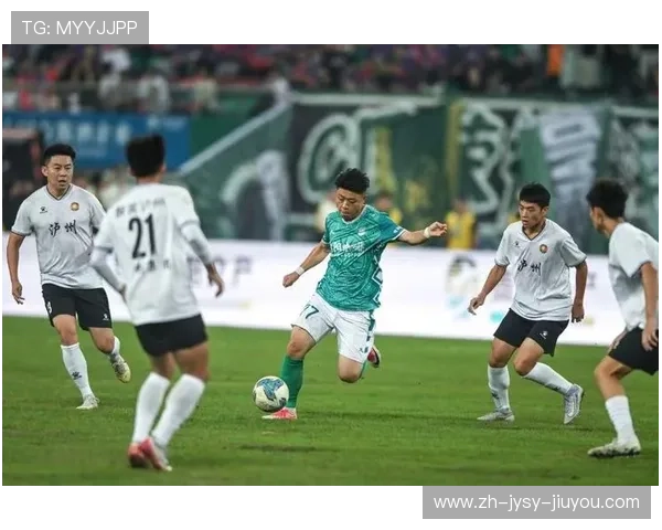 足球比赛中的集体配合与进攻突破